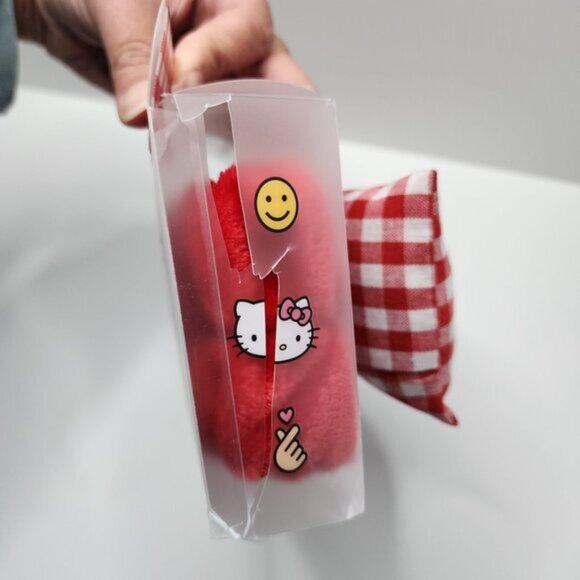 Hello Kitty x The Crème Plush Spa Teddy Headyband (Red Gingham) Limited Edition - Picture 7 of 7